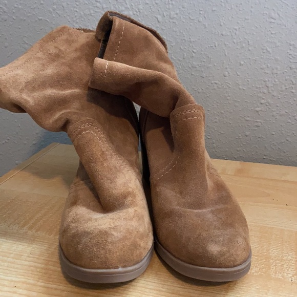 Suede booties - Picture 2 of 3